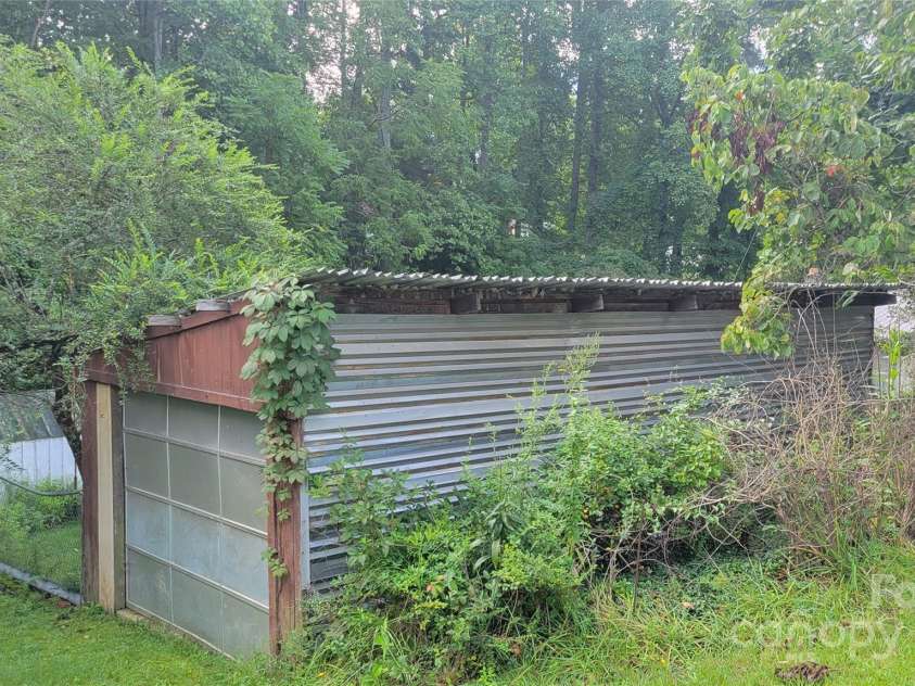 209 Old Mars Hill Highway, Weaverville, NC 28787.  MLS# CAR4291560, YatesRealty ID 31996. 