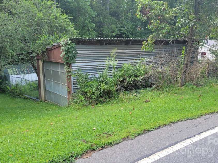 209 Old Mars Hill Highway, Weaverville, NC 28787.  MLS# CAR4291560, YatesRealty ID 31996. 