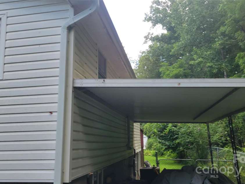 209 Old Mars Hill Highway, Weaverville, NC 28787.  MLS# CAR4291560, YatesRealty ID 31996. 