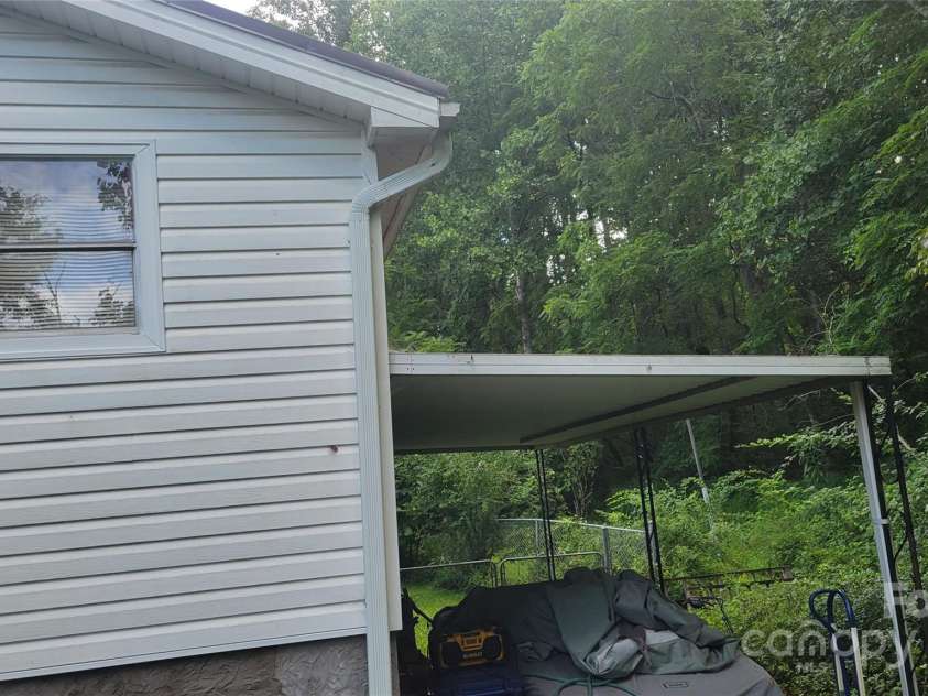 209 Old Mars Hill Highway, Weaverville, NC 28787.  MLS# CAR4291560, YatesRealty ID 31996. 