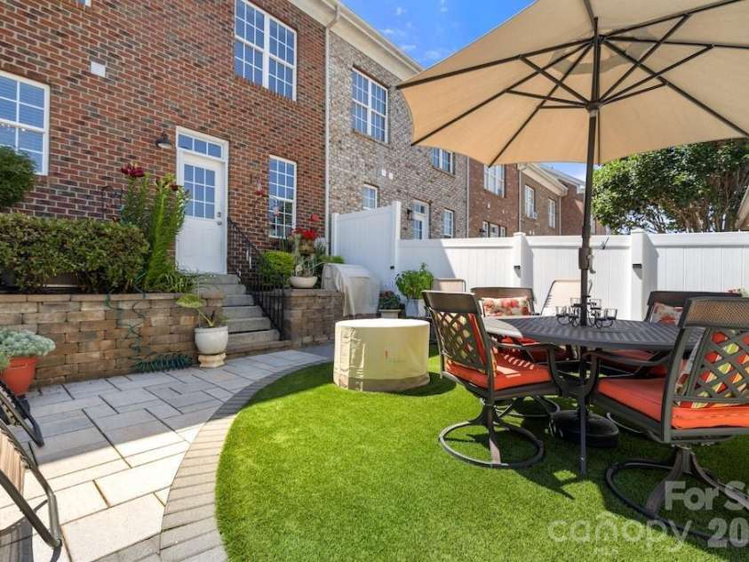 142 Singleton Road, Mooresville, NC 28117.  MLS# CAR4389411, YatesRealty ID 31997. 