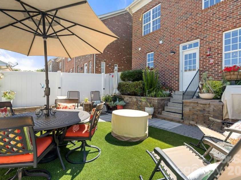 142 Singleton Road, Mooresville, NC 28117.  MLS# CAR4389411, YatesRealty ID 31997. 