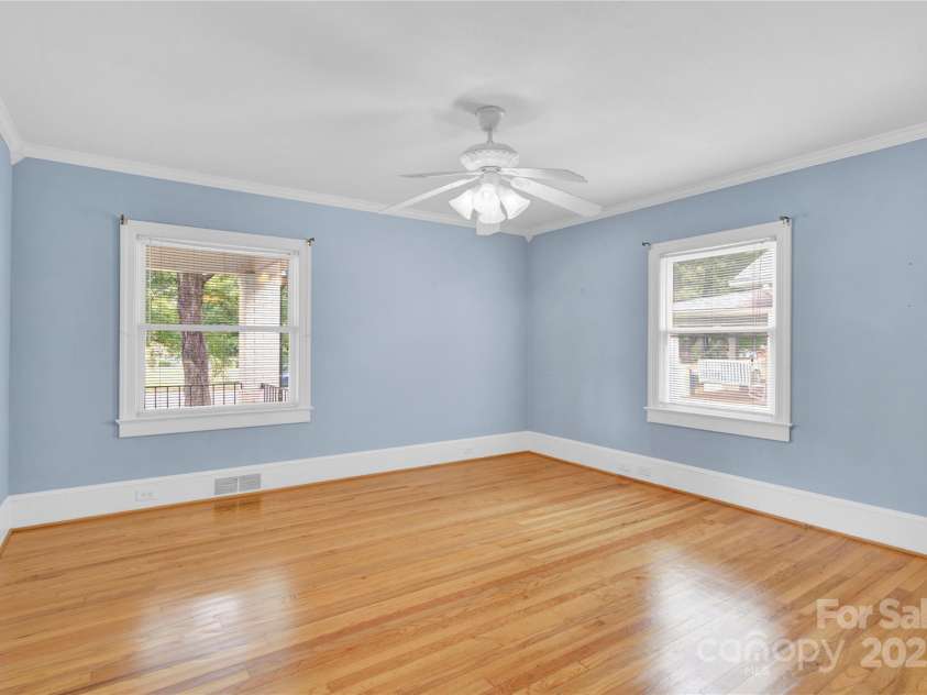 824 Davie Avenue, Statesville, NC 28677.  MLS# CAR4288136, YatesRealty ID 31997. Primary Bedroom