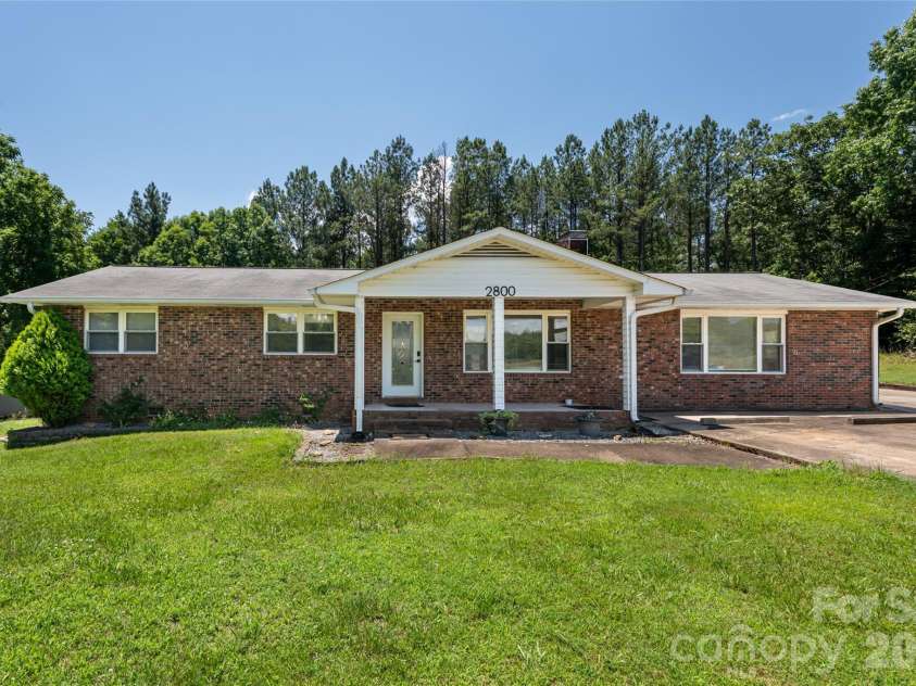 2800 Coxe Road, Tryon, NC 28782.  MLS# CAR4394414, YatesRealty ID 31998. 