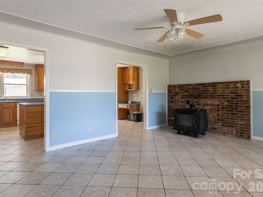 2800 Coxe Road, Tryon, NC 28782.  MLS# CAR4394414, YatesRealty ID 31998. 