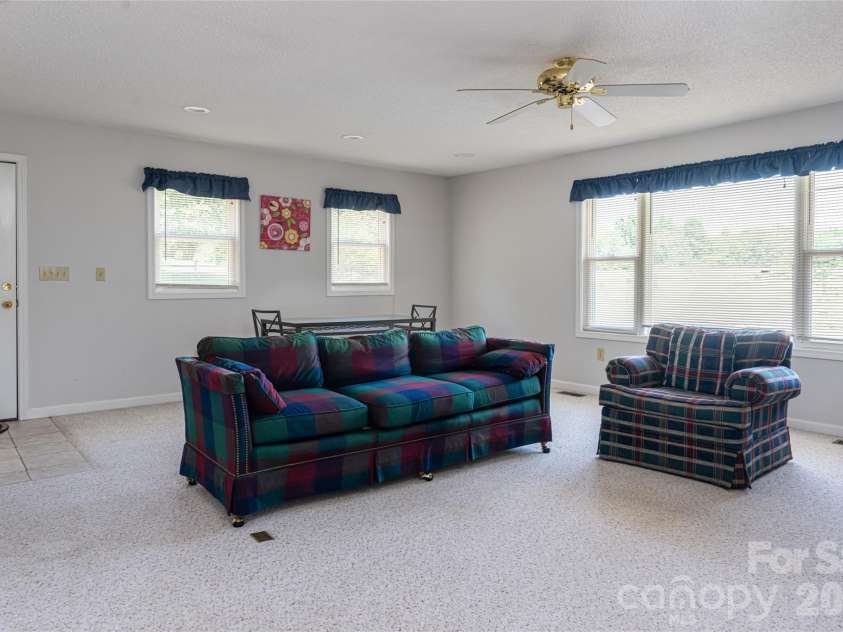 2800 Coxe Road, Tryon, NC 28782.  MLS# CAR4394414, YatesRealty ID 31998. 