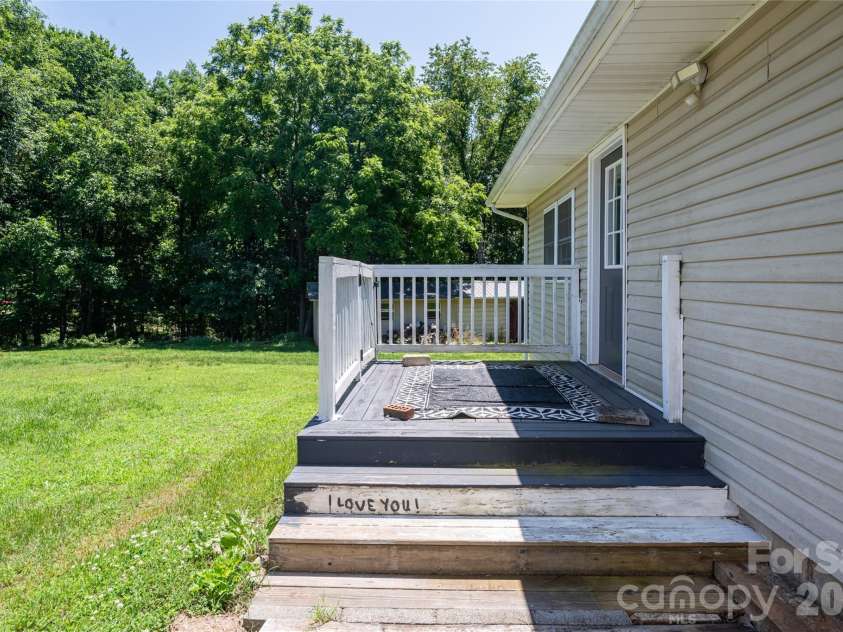 2800 Coxe Road, Tryon, NC 28782.  MLS# CAR4394414, YatesRealty ID 31998. 