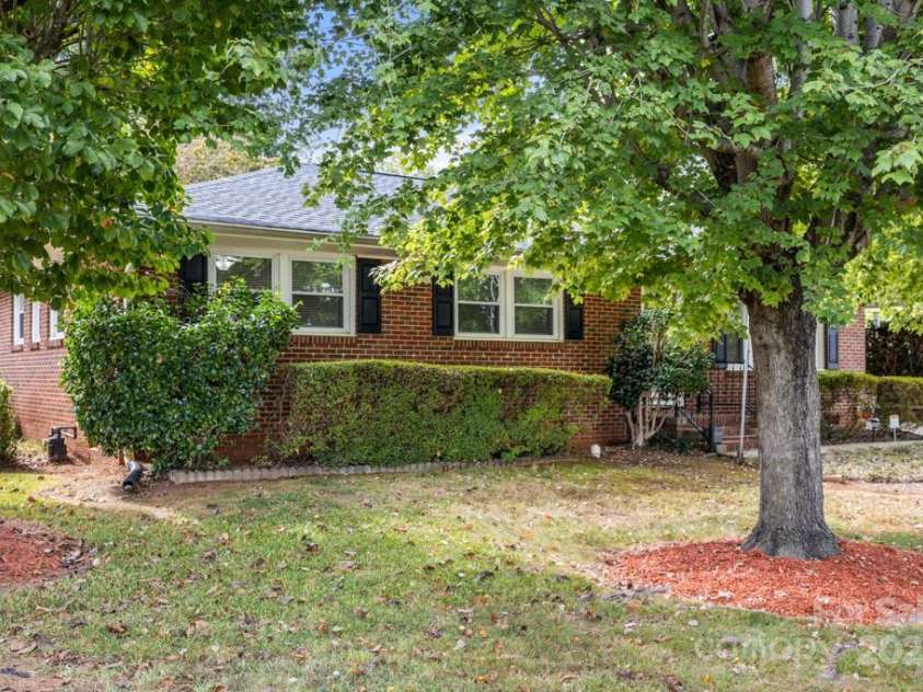 873 Kentwood Drive, Rock Hill, SC 29730.  MLS# CAR4307064, YatesRealty ID 32. 