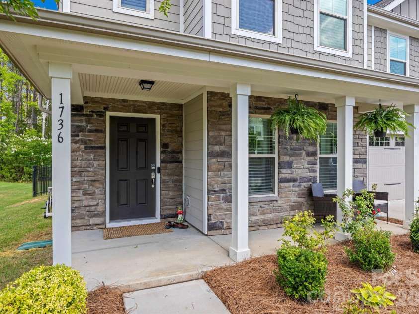 1736 Rhynes Trail, Rock Hill, SC 29732.  MLS# CAR4391530, YatesRealty ID 32000. Front Porch
