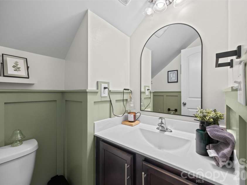 1736 Rhynes Trail, Rock Hill, SC 29732.  MLS# CAR4391530, YatesRealty ID 32000. Half Bath