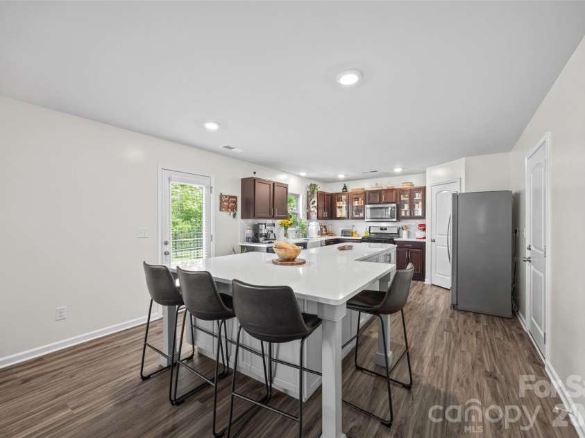 1736 Rhynes Trail, Rock Hill, SC 29732.  MLS# CAR4391530, YatesRealty ID 32000. Kitchen