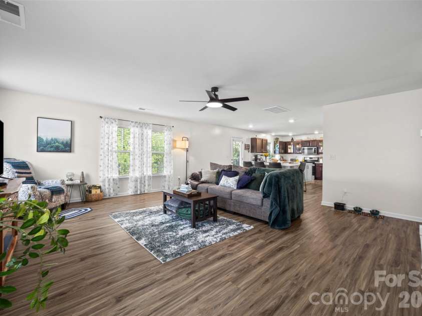 1736 Rhynes Trail, Rock Hill, SC 29732.  MLS# CAR4391530, YatesRealty ID 32000. Living Room
