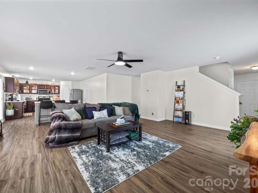 1736 Rhynes Trail, Rock Hill, SC 29732.  MLS# CAR4391530, YatesRealty ID 32000. Living Room