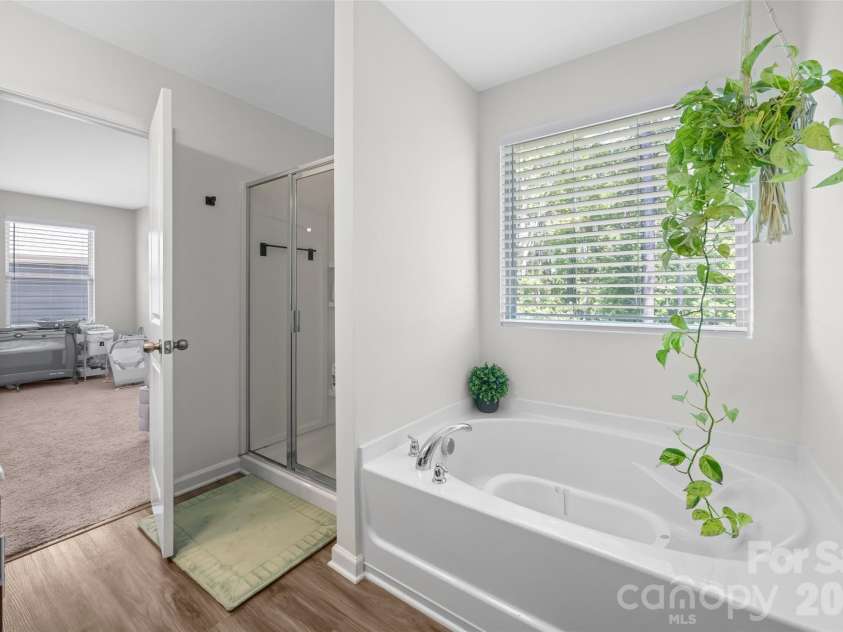 1736 Rhynes Trail, Rock Hill, SC 29732.  MLS# CAR4391530, YatesRealty ID 32000. Primary Bath