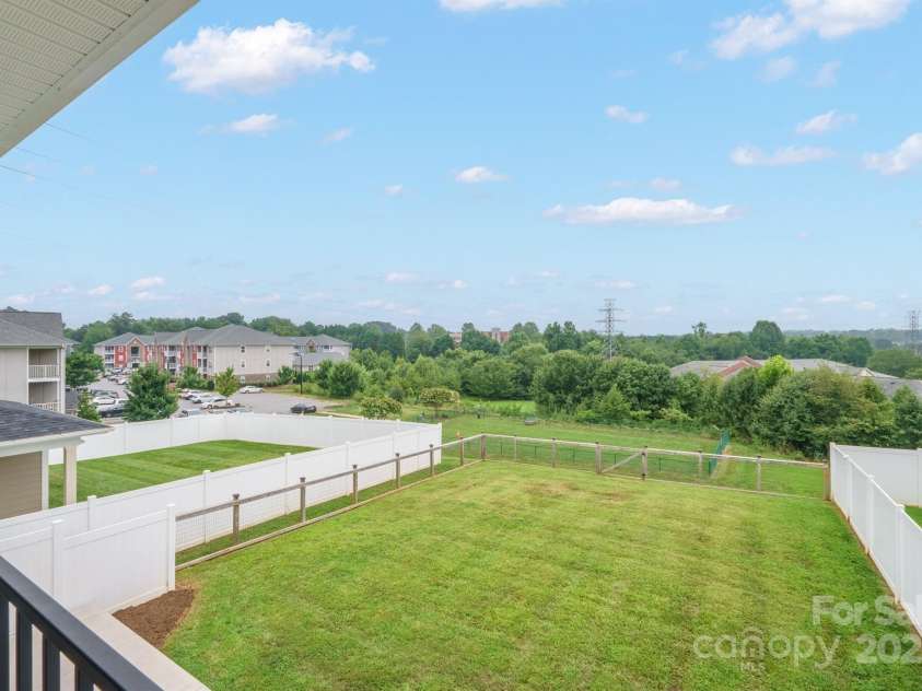 2636 2nd Street, Hickory, NC 28601.  MLS# CAR4284579, YatesRealty ID 32000. 