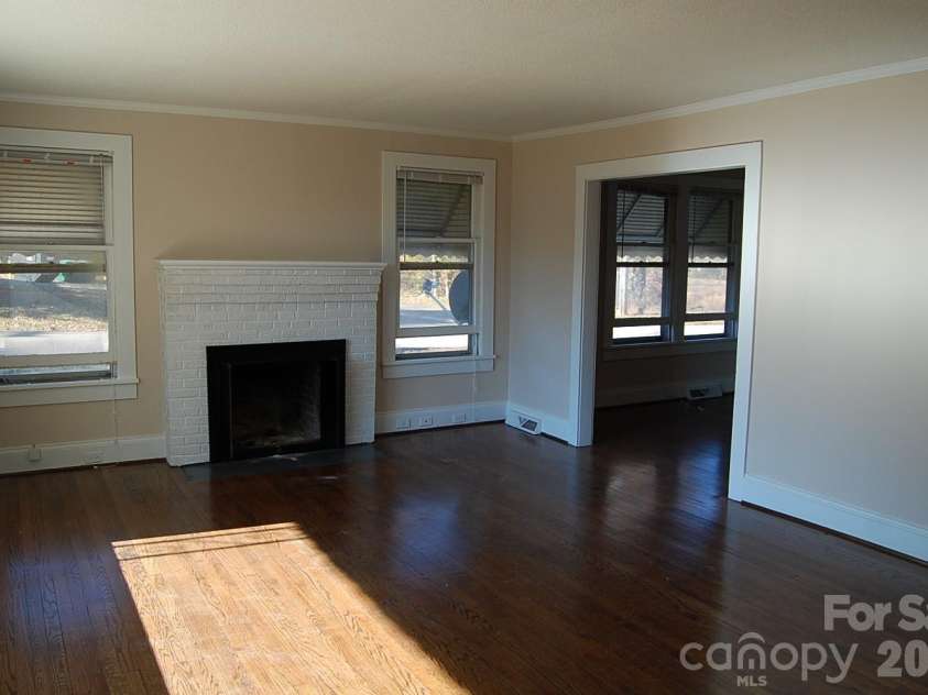 126 Sunset Drive, Salisbury, NC 28147.  MLS# CAR4393043, YatesRealty ID 32001. 