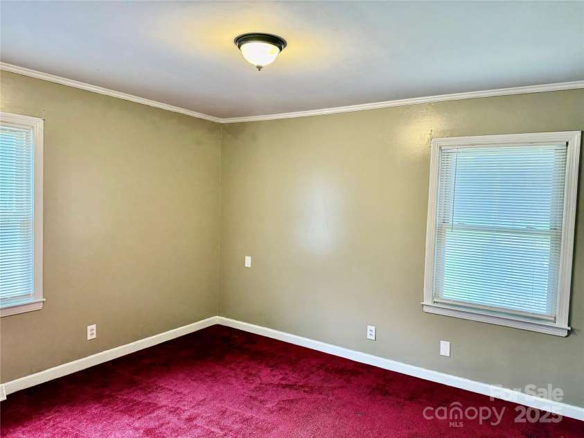 415 Poplar Street, Stanley, NC 28164.  MLS# CAR4284388, YatesRealty ID 32001. 