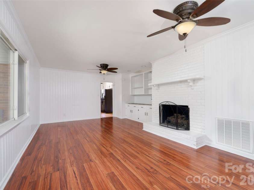 1025 Magnolia Street, Mooresville, NC 28115.  MLS# CAR4392320, YatesRealty ID 32003. 