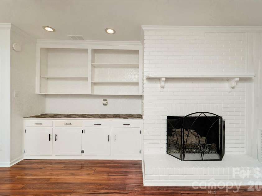 1025 Magnolia Street, Mooresville, NC 28115.  MLS# CAR4392320, YatesRealty ID 32003. 