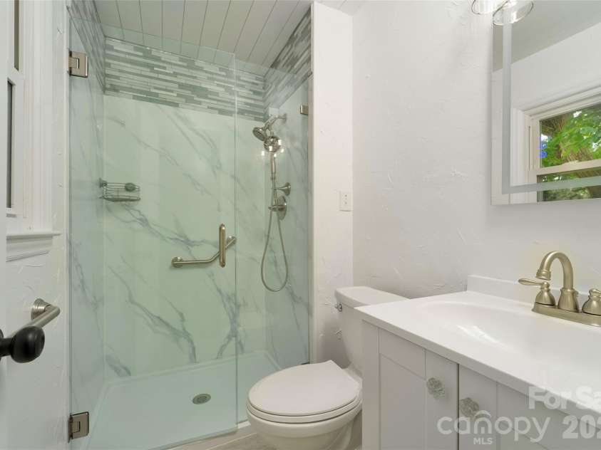 1025 Magnolia Street, Mooresville, NC 28115.  MLS# CAR4392320, YatesRealty ID 32003. 