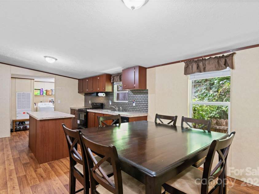 113 Hidden Forest Estate, Candler, NC 28715.  MLS# CAR4288651, YatesRealty ID 32003. 