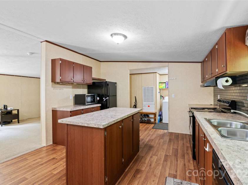 113 Hidden Forest Estate, Candler, NC 28715.  MLS# CAR4288651, YatesRealty ID 32003. 