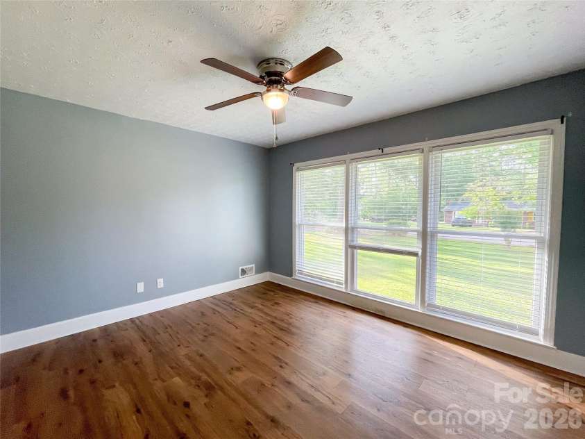 14 Hamden Circle, Cheraw, SC 29520.  MLS# CAR4393268, YatesRealty ID 32004. 