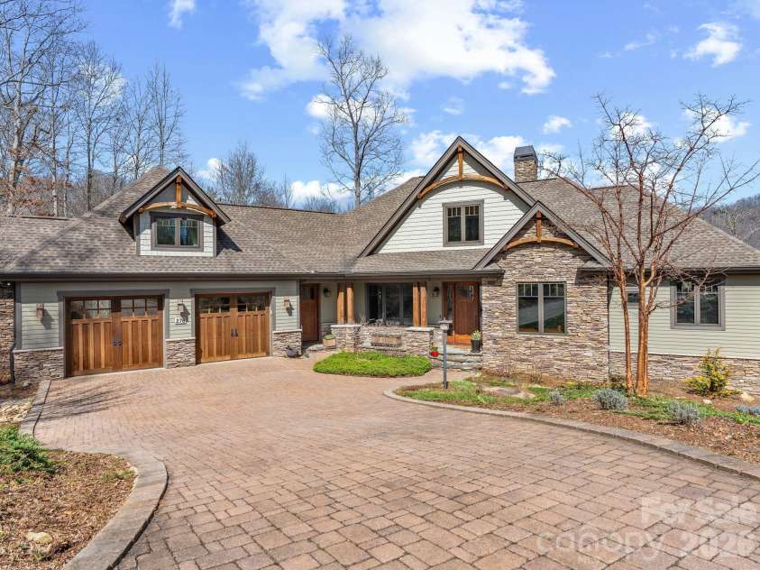 276 Stone Valley Way, Hendersonville, NC 28792.  MLS# CAR4356812, YatesRealty ID 32007. Front - Winter View