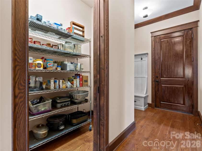 276 Stone Valley Way, Hendersonville, NC 28792.  MLS# CAR4356812, YatesRealty ID 32007. Walk in Pantry