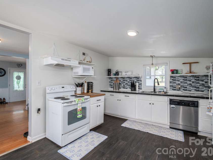 2024 Willis Road, Vale, NC 28168.  MLS# CAR4384276, YatesRealty ID 32008. 