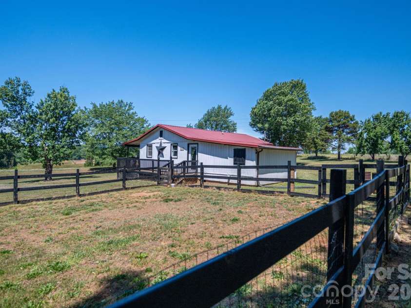 2024 Willis Road, Vale, NC 28168.  MLS# CAR4384276, YatesRealty ID 32008. 