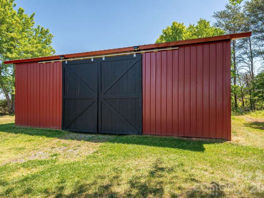 2024 Willis Road, Vale, NC 28168.  MLS# CAR4384276, YatesRealty ID 32008. 