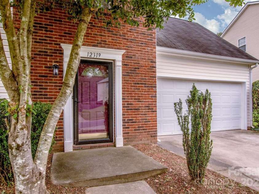 12319 Dixie Ann Drive, Charlotte, NC 28262.  MLS# CAR4290346, YatesRealty ID 32009. 