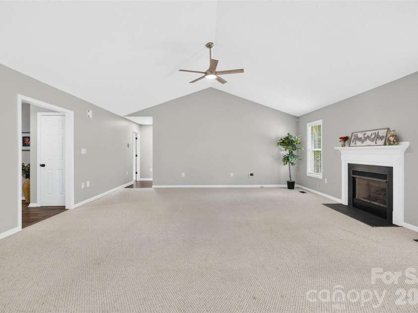 4583 Shawnee Court, Maiden, NC 28650.  MLS# CAR4386002, YatesRealty ID 32009. 
