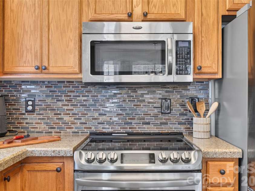 4583 Shawnee Court, Maiden, NC 28650.  MLS# CAR4386002, YatesRealty ID 32009. 