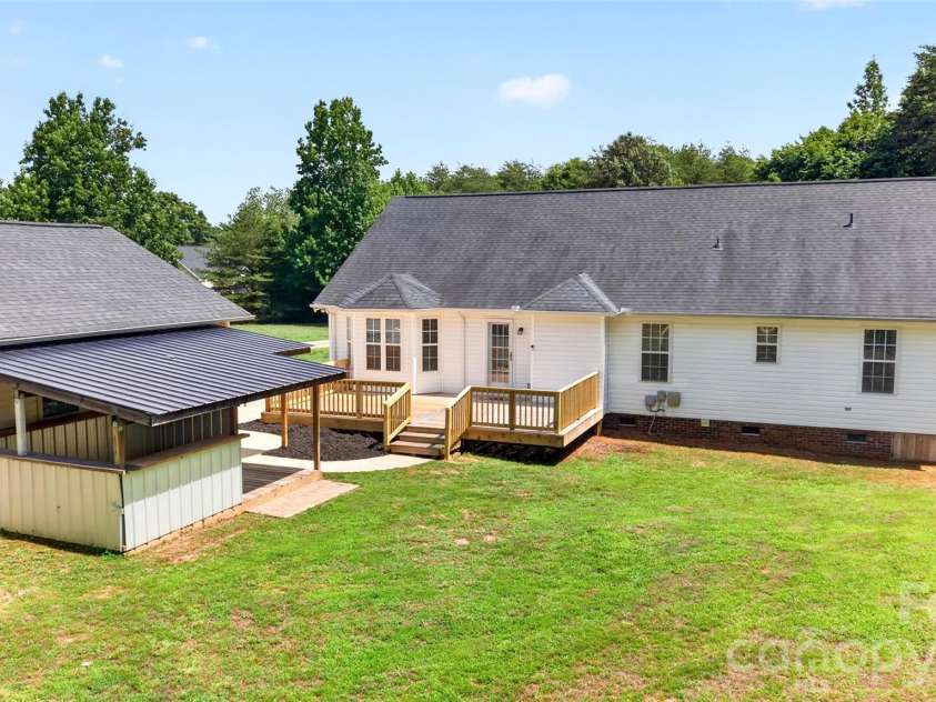 4583 Shawnee Court, Maiden, NC 28650.  MLS# CAR4386002, YatesRealty ID 32009. 