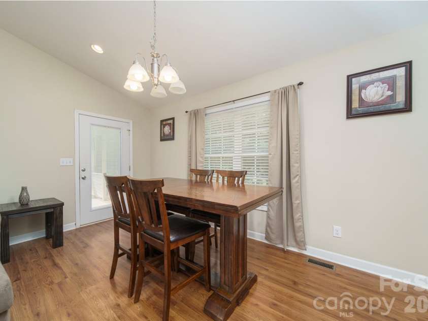 119 Bluff Court, Statesville, NC 28625.  MLS# CAR4341801, YatesRealty ID 3201. 