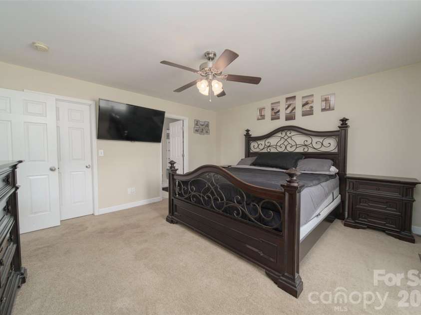 119 Bluff Court, Statesville, NC 28625.  MLS# CAR4341801, YatesRealty ID 3201. 