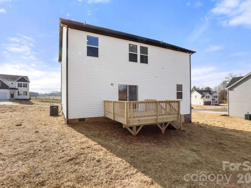 106 Indian Wells Court, Harmony, NC 28634.  MLS# CAR4354259, YatesRealty ID 32010. 