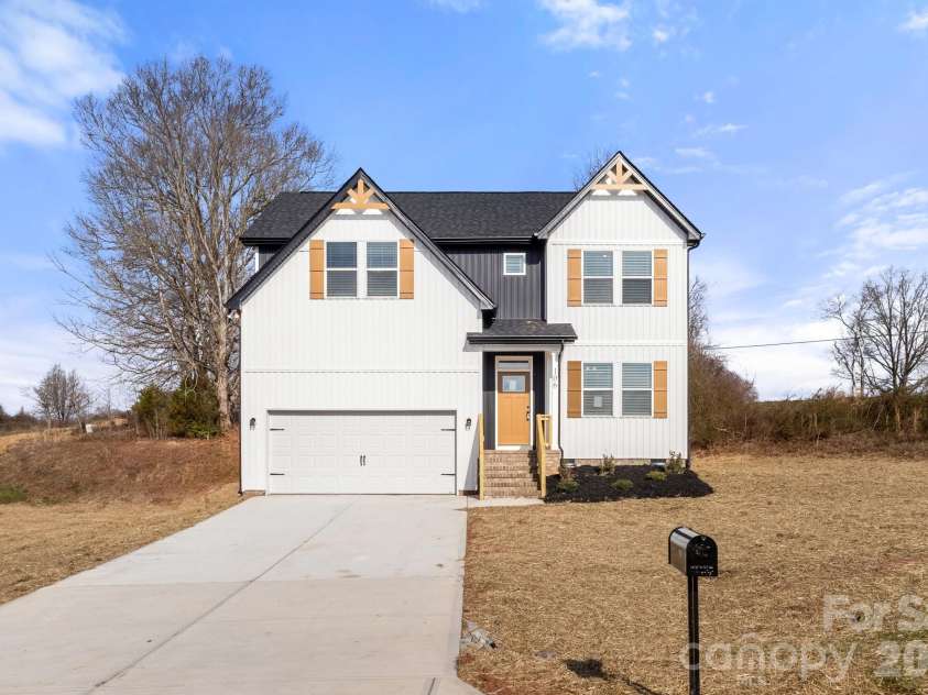 106 Indian Wells Court, Harmony, NC 28634.  MLS# CAR4354259, YatesRealty ID 32010. 