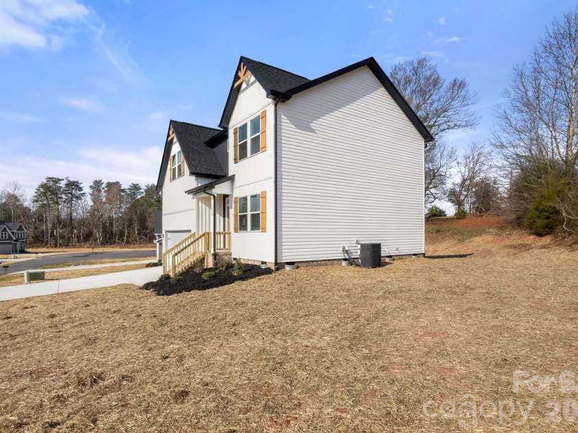 106 Indian Wells Court, Harmony, NC 28634.  MLS# CAR4354259, YatesRealty ID 32010. 