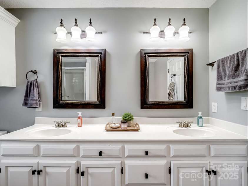 165 Cottontail Lane, Concord, NC 28025.  MLS# CAR4273046, YatesRealty ID 32010. 