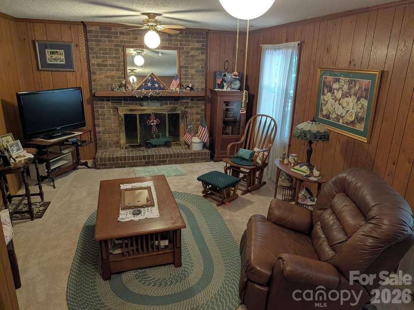 215 Swamp Fox Drive, Fort Mill, SC 29715.  MLS# CAR4395586, YatesRealty ID 32011. 