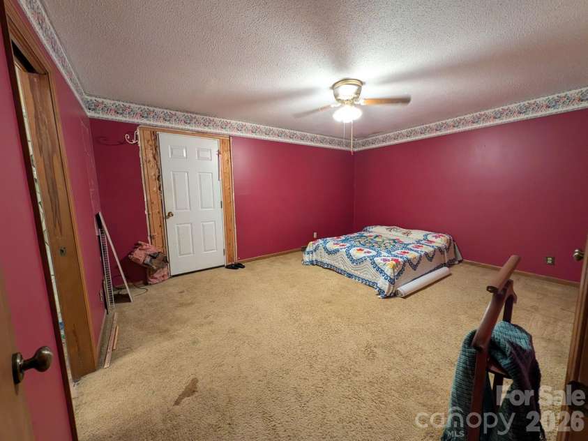 215 Swamp Fox Drive, Fort Mill, SC 29715.  MLS# CAR4395586, YatesRealty ID 32011. 
