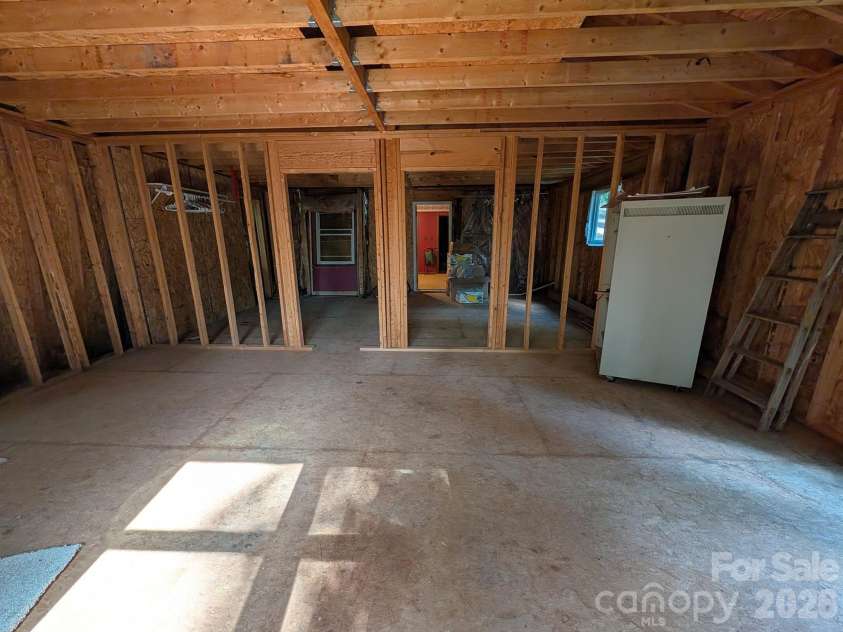 215 Swamp Fox Drive, Fort Mill, SC 29715.  MLS# CAR4395586, YatesRealty ID 32011. 