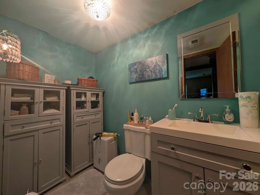 215 Swamp Fox Drive, Fort Mill, SC 29715.  MLS# CAR4395586, YatesRealty ID 32011. 