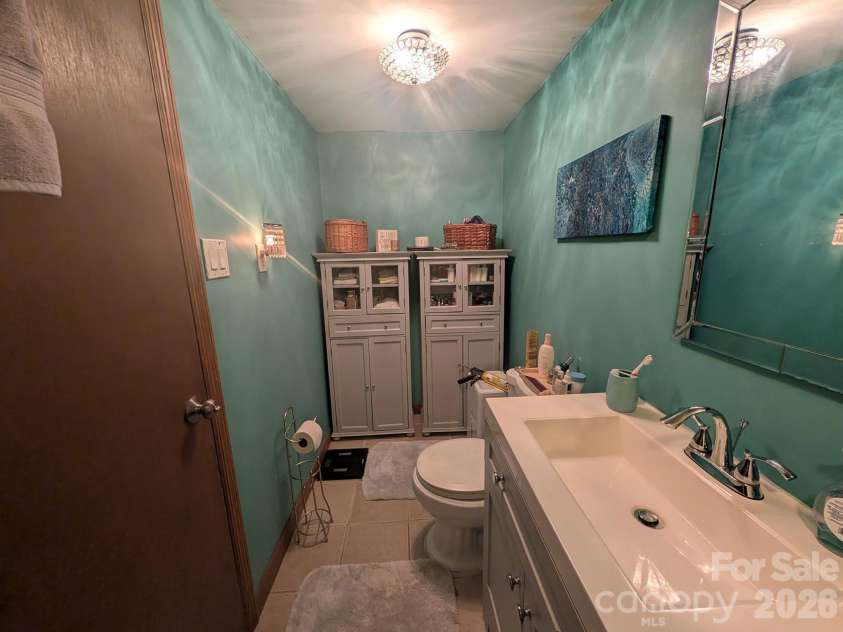 215 Swamp Fox Drive, Fort Mill, SC 29715.  MLS# CAR4395586, YatesRealty ID 32011. 