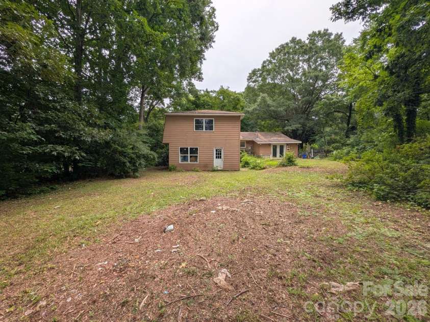 215 Swamp Fox Drive, Fort Mill, SC 29715.  MLS# CAR4395586, YatesRealty ID 32011. 
