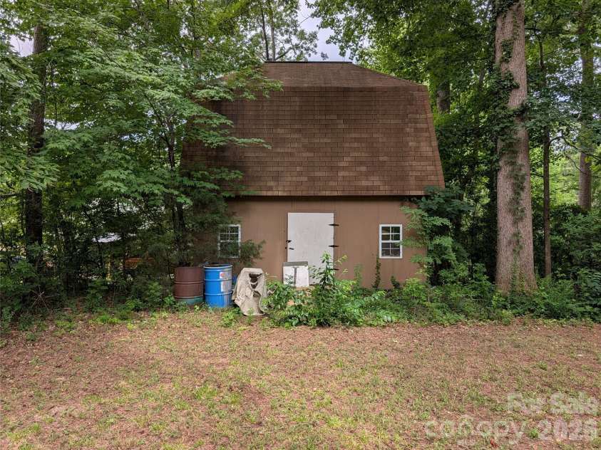 215 Swamp Fox Drive, Fort Mill, SC 29715.  MLS# CAR4395586, YatesRealty ID 32011. 