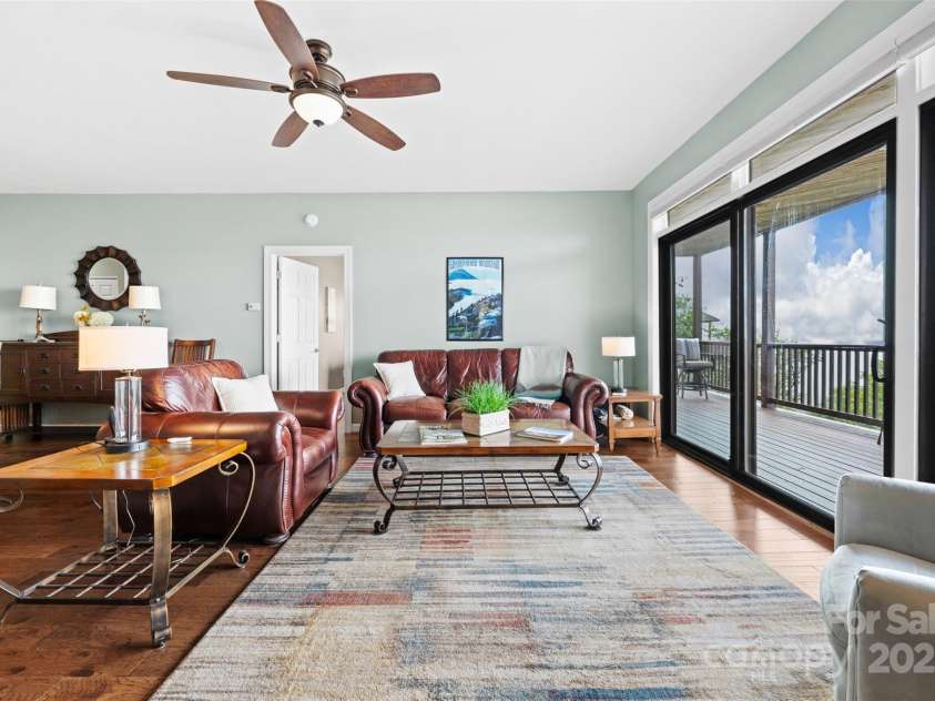 115 Rocky Top Road, Sugar Mountain, NC 28604.  MLS# CAR4289992, YatesRealty ID 32012. 